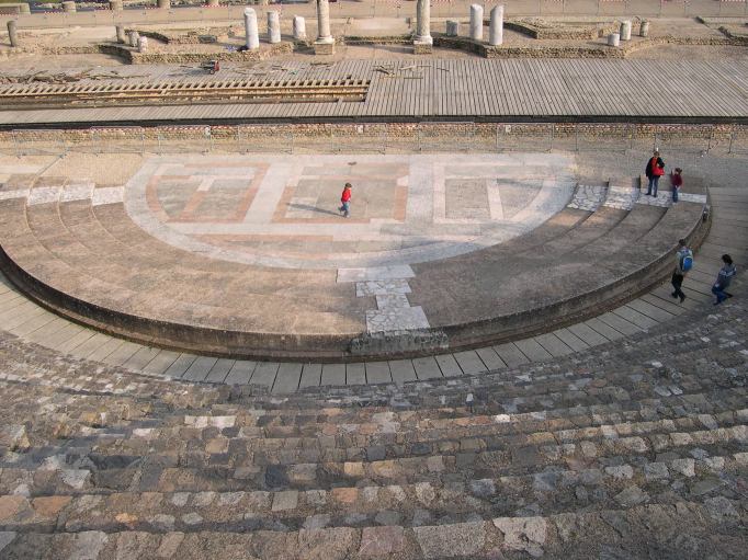  Scène de l'amphithéâtre